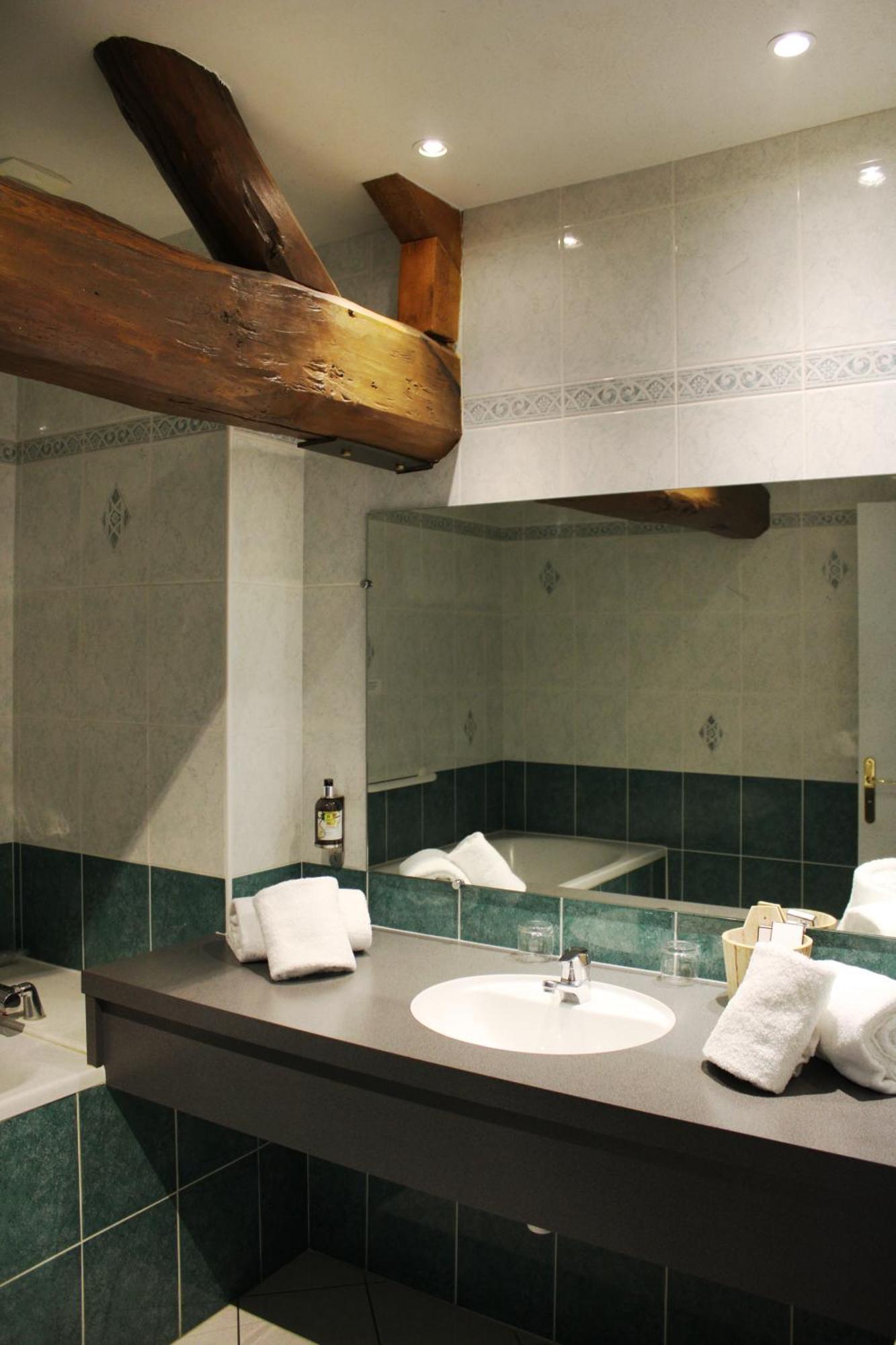 Mesnil-Saint-Père Auberge Du Lac, Sure Hotel Collection By Best Western מראה חיצוני תמונה