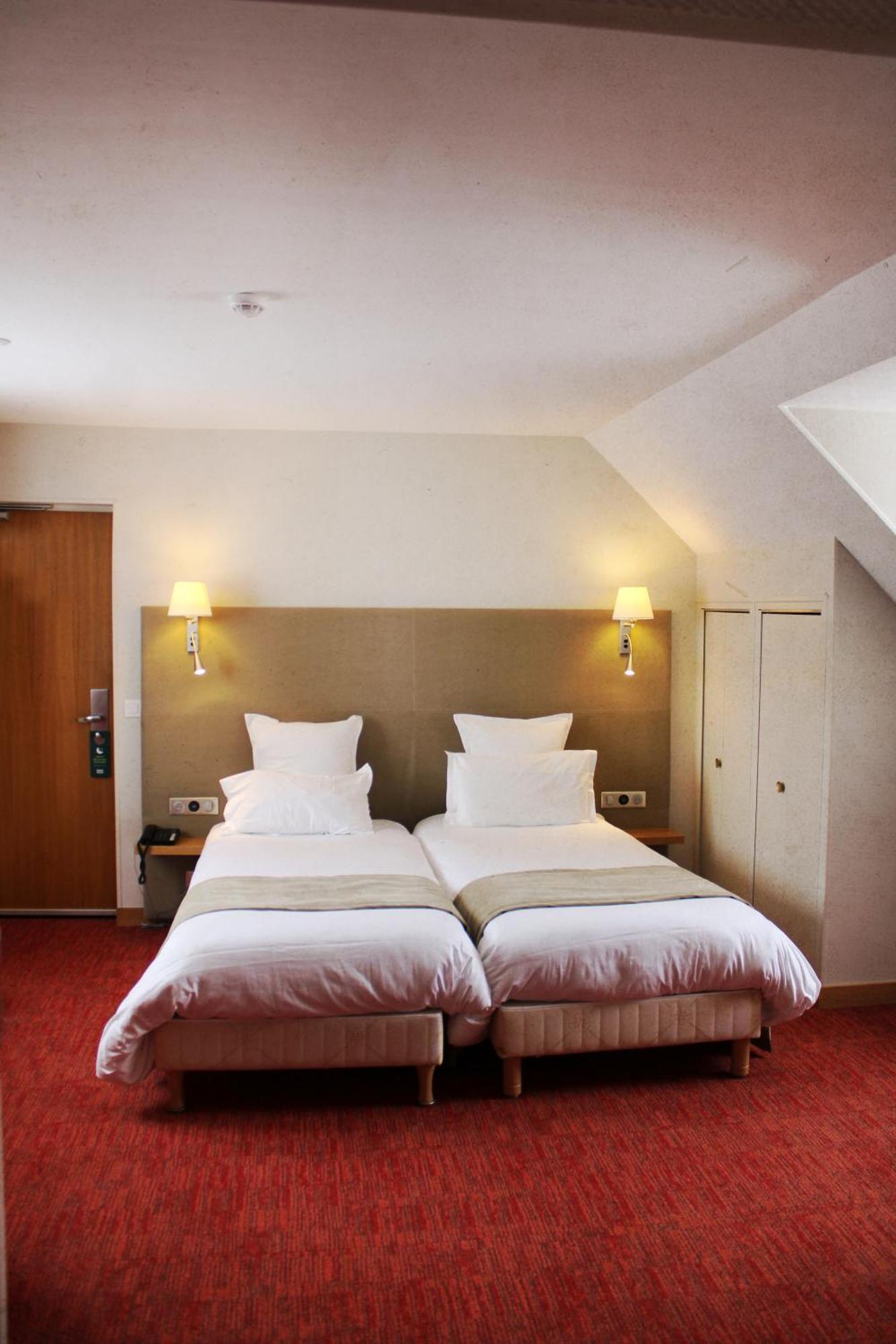 Mesnil-Saint-Père Auberge Du Lac, Sure Hotel Collection By Best Western מראה חיצוני תמונה